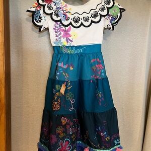 Disney Encanto Mirabel Dress/Costume Size 7/8